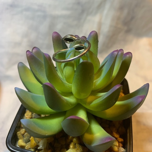 Onyx Ring - Picture 4 of 6